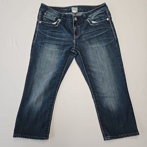 Hydraulic Size 11/12 Reg Stretchy Distressed Med Wash Blue Jean Capris